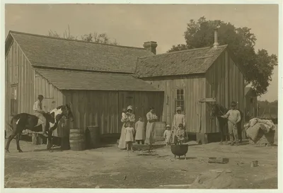 "Renters." Itinerant Texas farmers who rent a farm for a year or so…, 1913