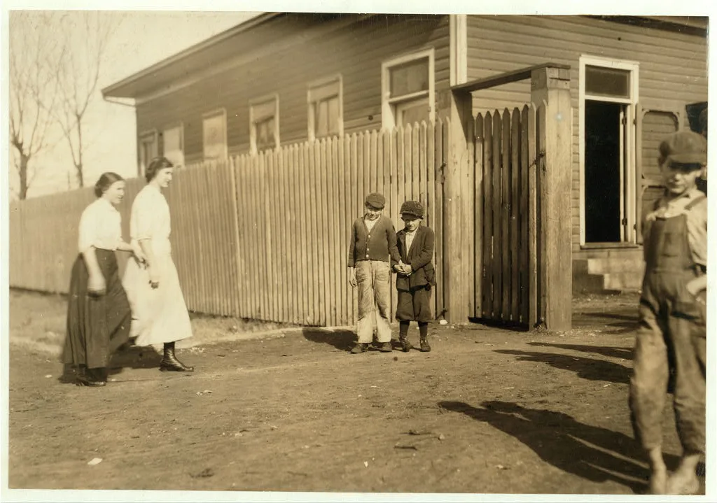 "Pinkie" Durham one of the smallest sweepers in the Merrimack Mill.…, Alabama, 1913