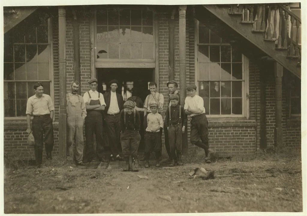 [Tolar, Hart and Holt Mills. All the children went in when the…, North Carolina, 1914