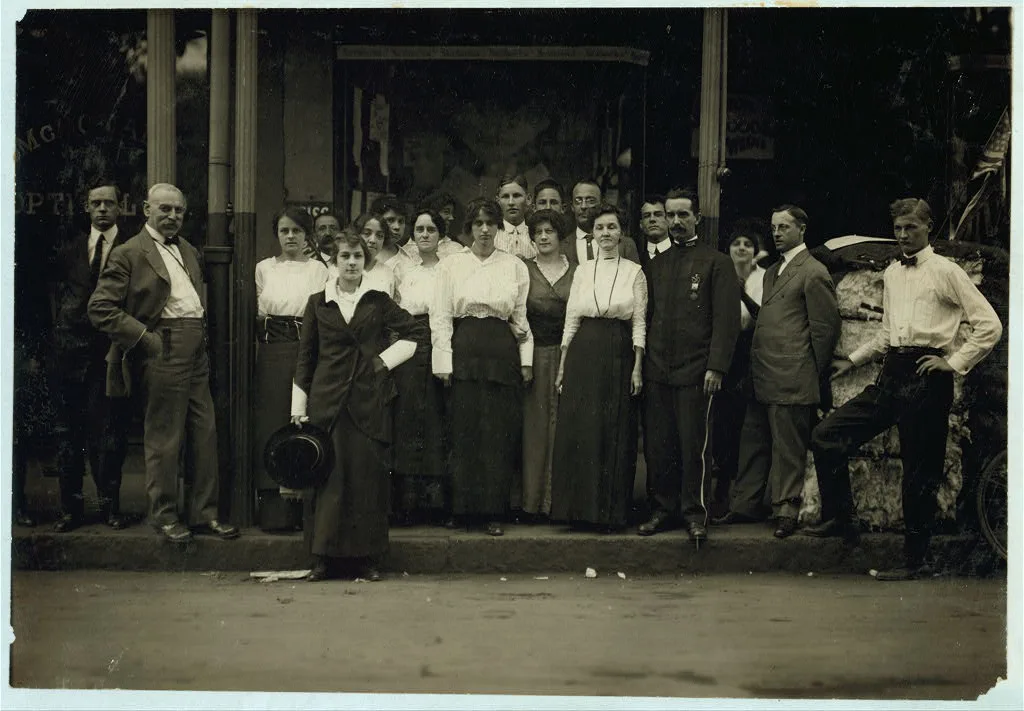 Workers in Reiss Department Store. The age limit is very high. Mr.…, Alabama, 1914