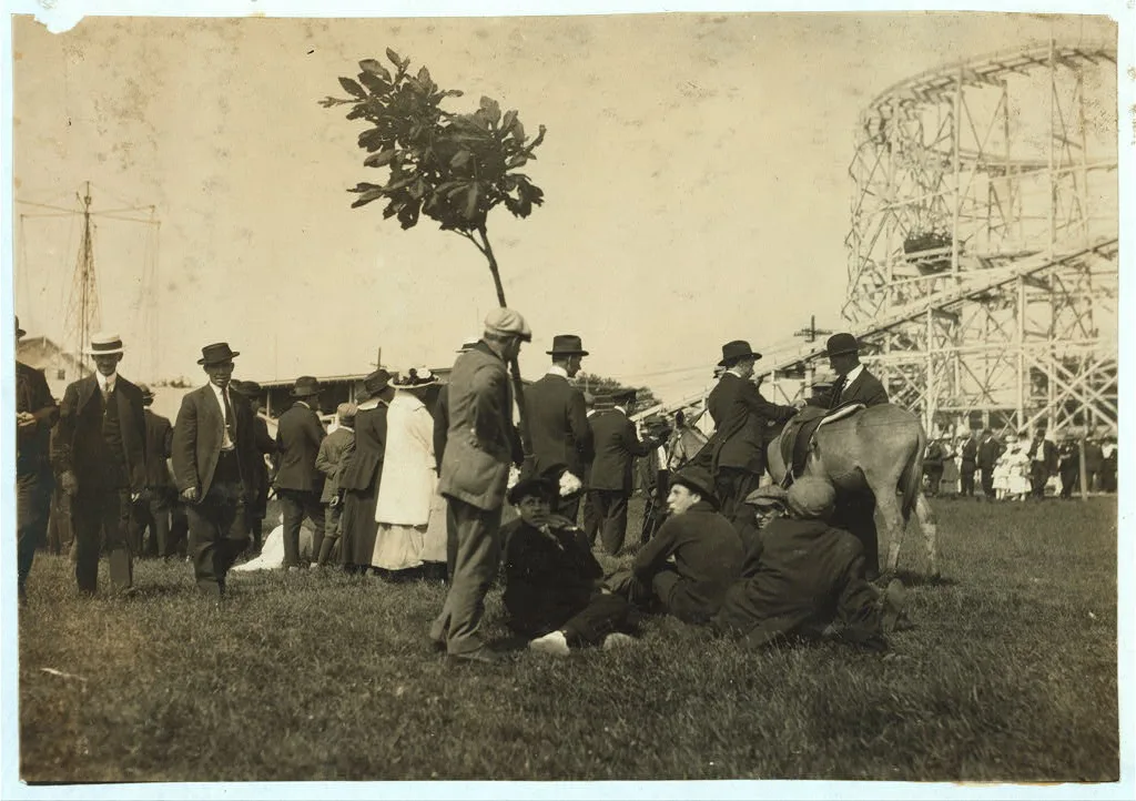 Working boys in foreground. See 4184.  Location: Fall River,…, Massachusetts, 1916