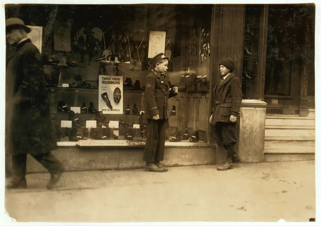 Street scenes. Delivery boy.  Location: Boston, Massachusetts, 1917