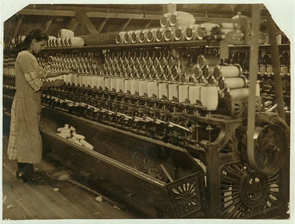 Spooler tender - American Linen Co.  Location: Fall River,…, Massachusetts, 1916