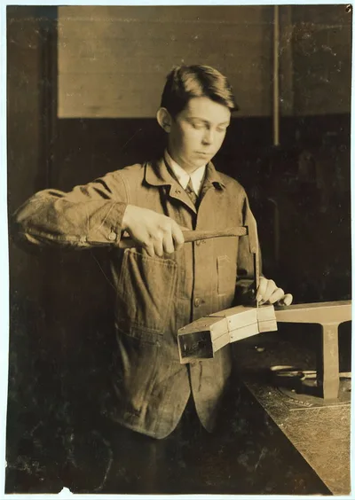 Sheet metal class. See 4168.  Location: Fall River, Massachusetts, 1916
