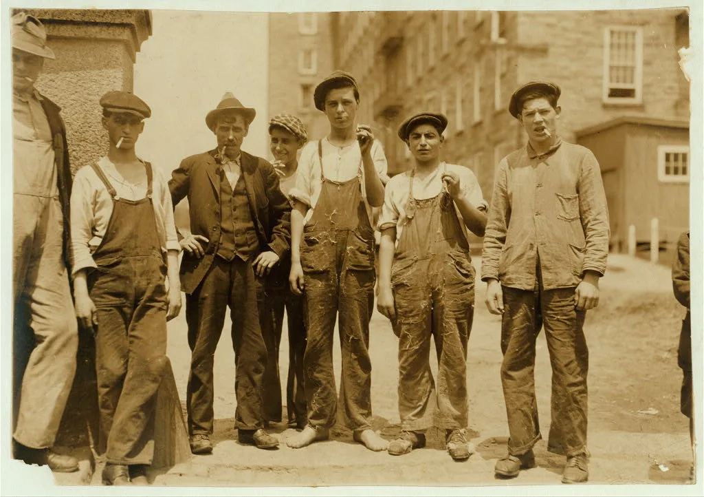 Drop-wire boys. Granite Mill #2. Noon.  Location: Fall River,…, Massachusetts, 1916