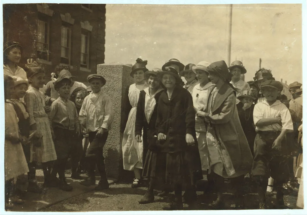[Going to School. About 14-16 years. Watson School - Flint Village.] …, Massachusetts, 1916