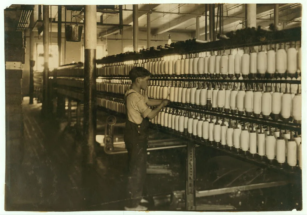 King Philip - Mule Spinning. Back boy - Herbert Heywood, 43 Miller…, Massachusetts, 1916