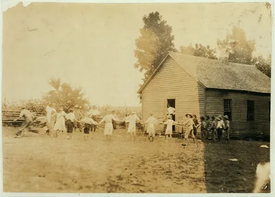 Roundstone School. Many poorly built schools in county.  Location:…, Kentucky, 1916