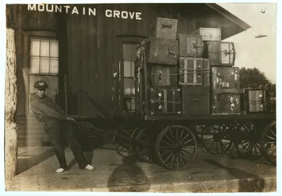 Maurice Livingston works for Southern Express Co. Began at 15 years. …, Missouri, 1916