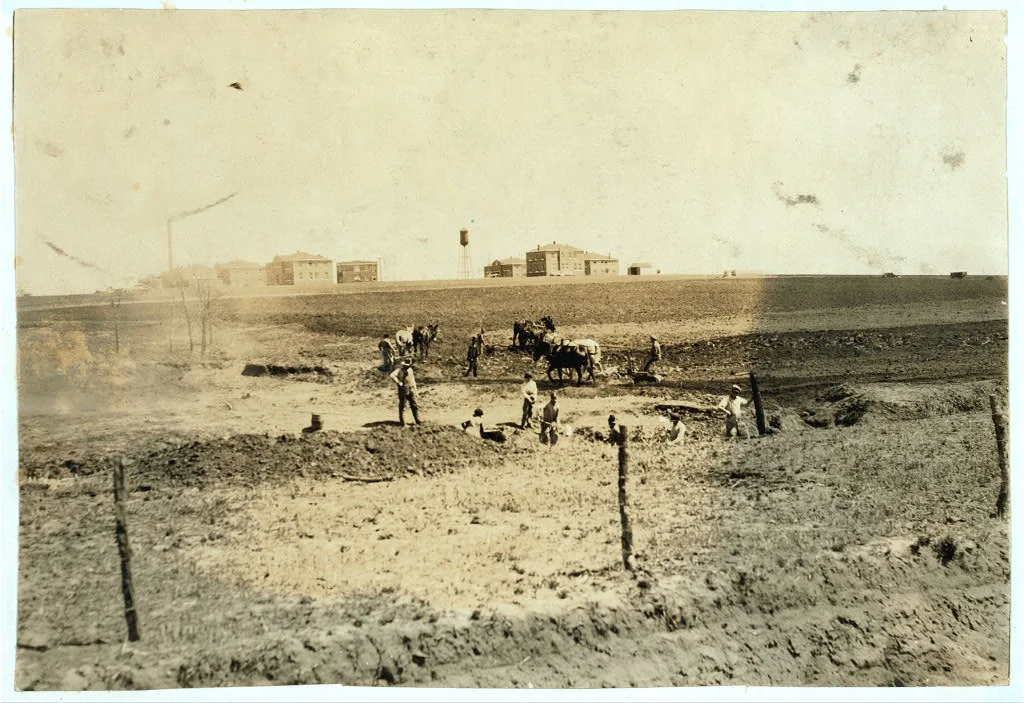Farm work. Pauls Valley Training School. Lewis W. Hine. See…, Oklahoma, 1917