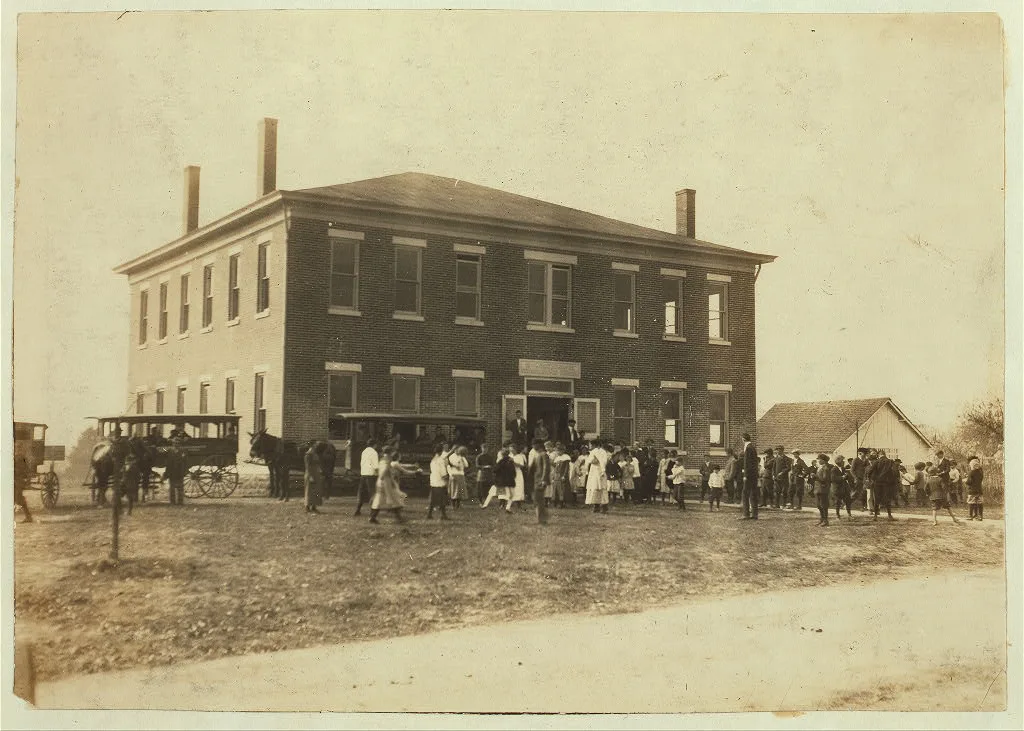 Woodburn School (consolidated). See Kentucky report.  Location:…, 1916