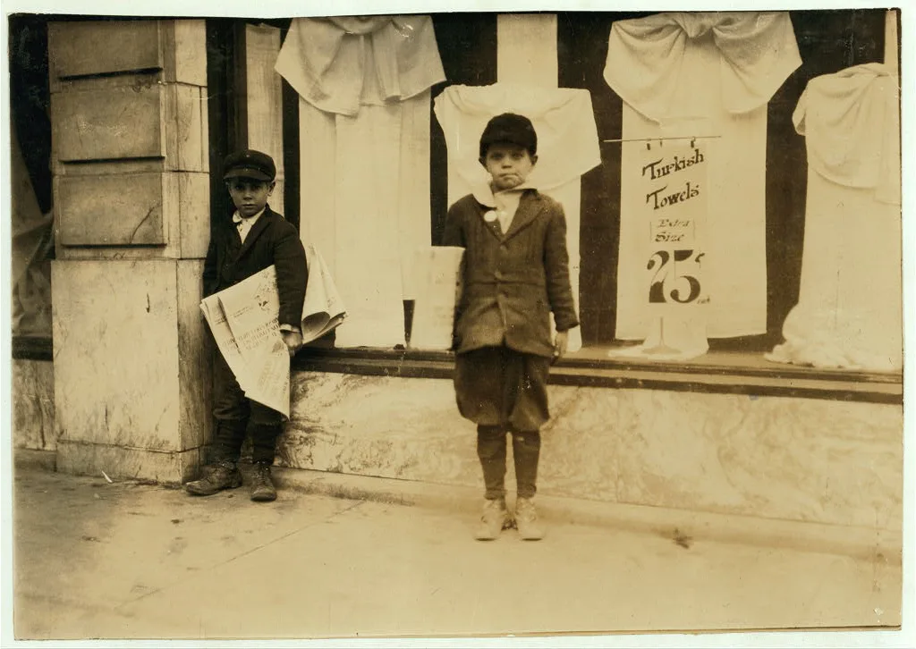 Alfred Brook, 200 W. Pottawotamie St. 8-year-old newsie. Everett Glin…, Oklahoma, 1917